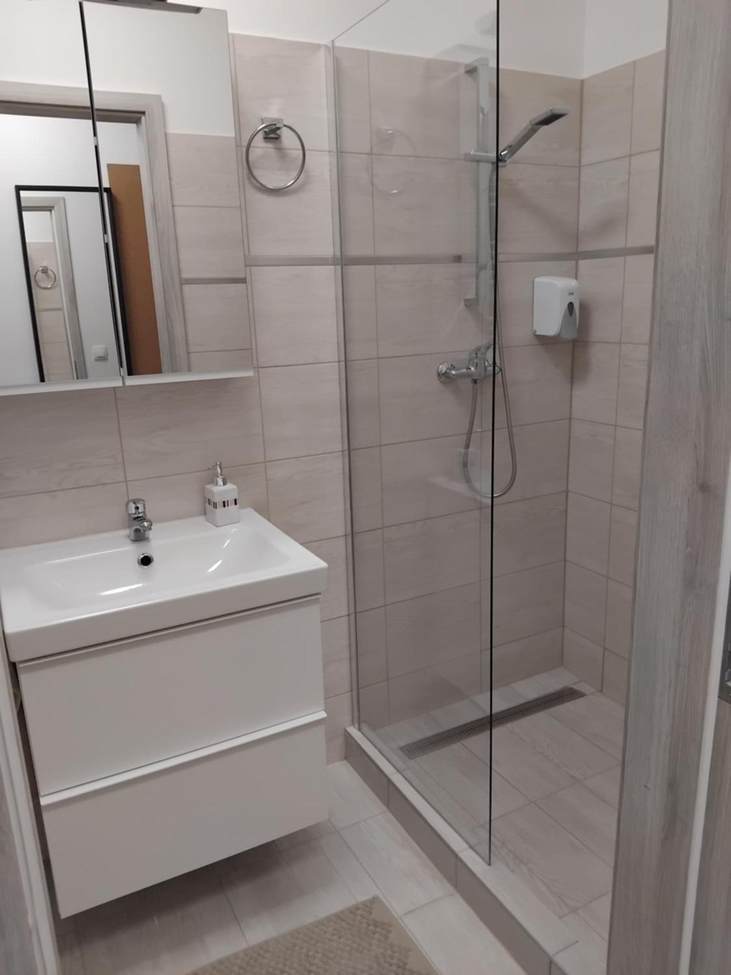 Szent Benedek Apartman Διαμέρισμα Fot Εξωτερικό φωτογραφία