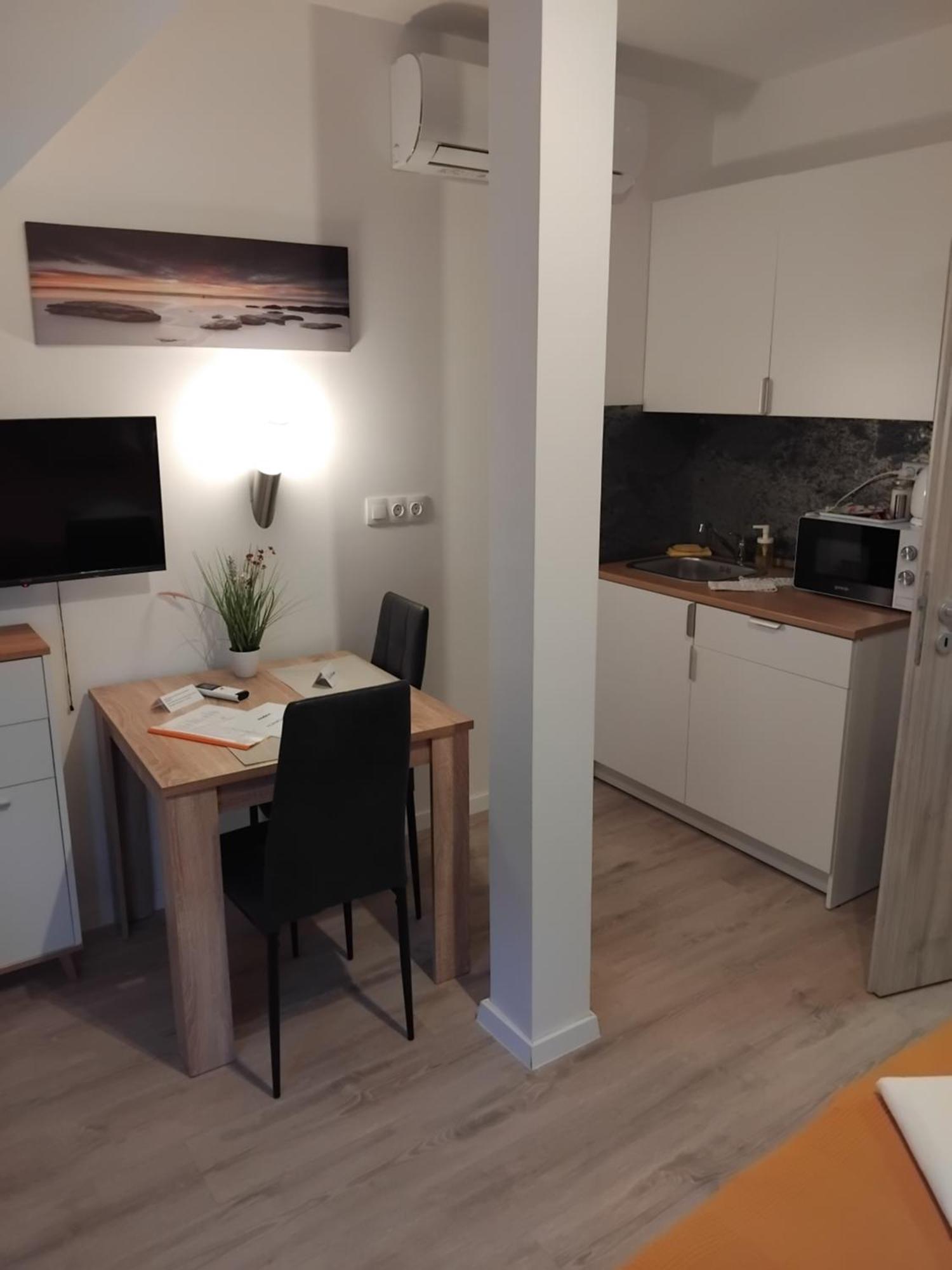 Szent Benedek Apartman Διαμέρισμα Fot Εξωτερικό φωτογραφία
